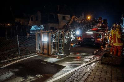 Filderstadt: Dachstuhlbrand in leer stehendem Gebaeude